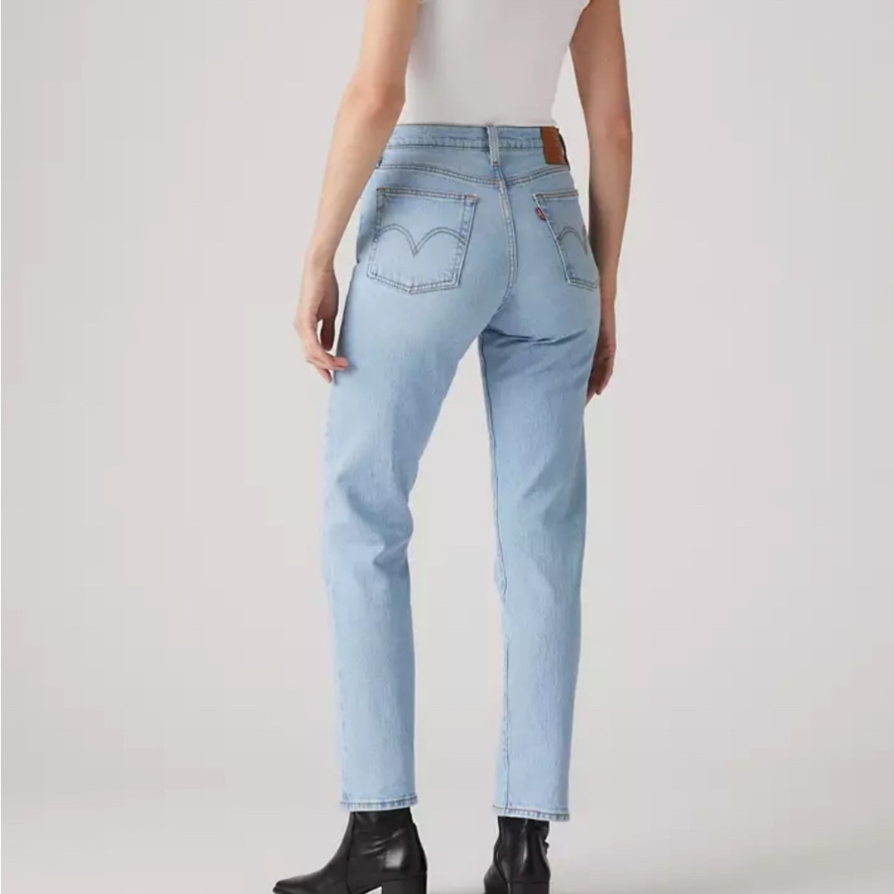 Levi’s Wedgie Jeans